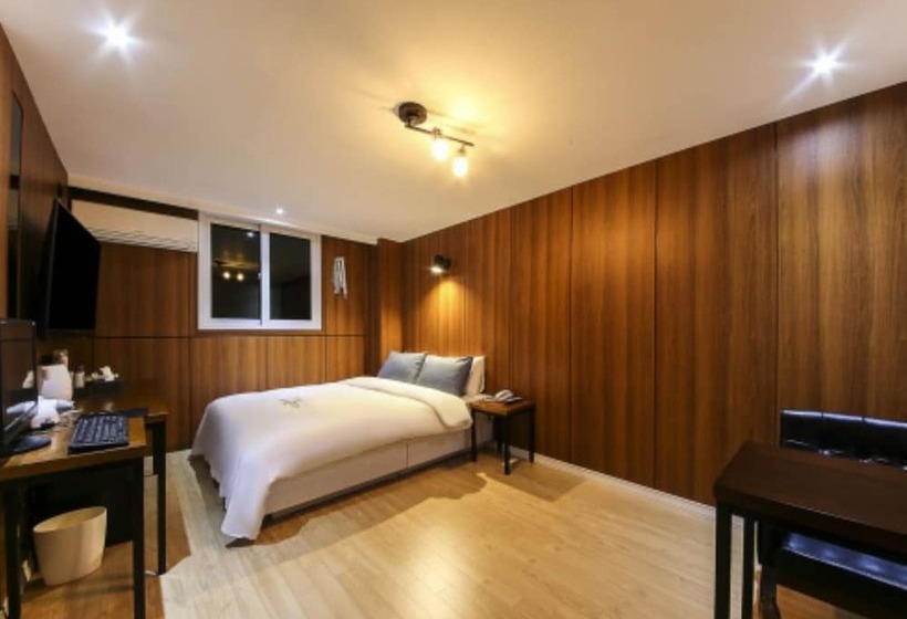 Shilla E Stay Motel