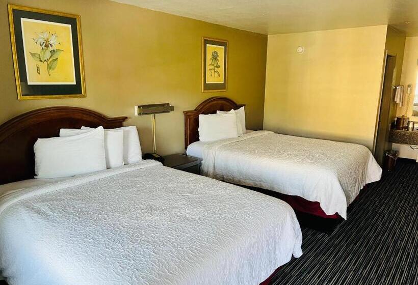 호텔 Alpine Valley Inn