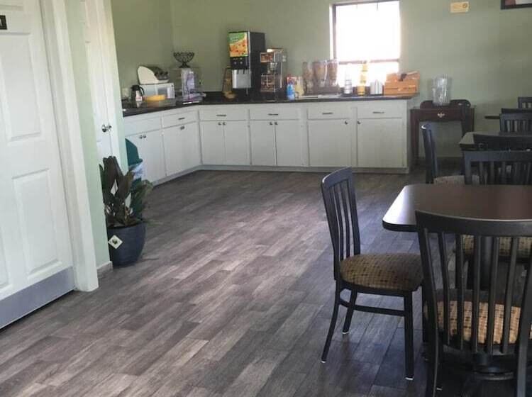 בית מלון כפרי Budget Inn Norman