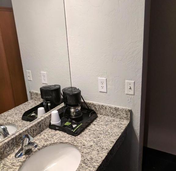 فندق Americas Best Value Inn & Suites Provo