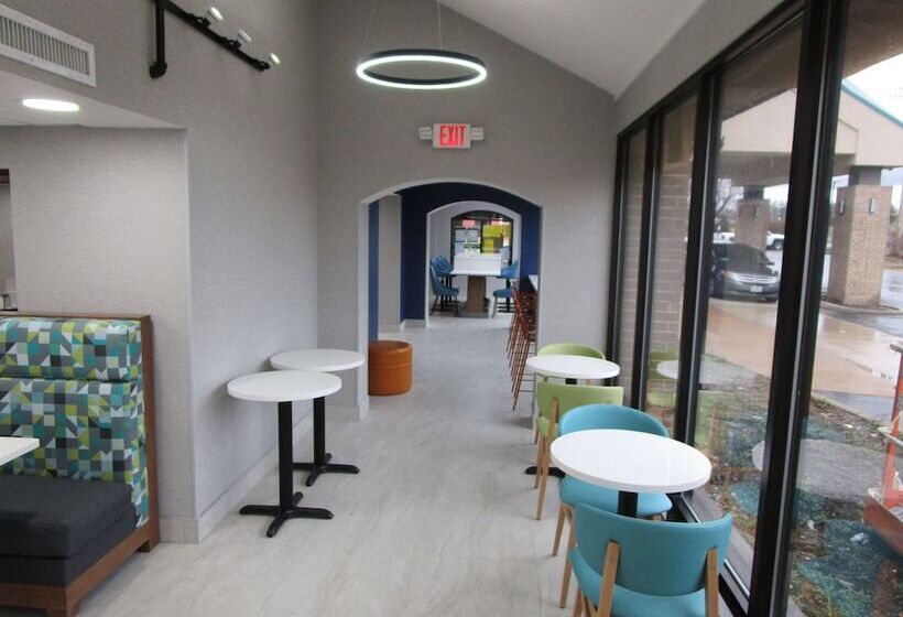 هتل Best Western Plus St. Louis Westwestport