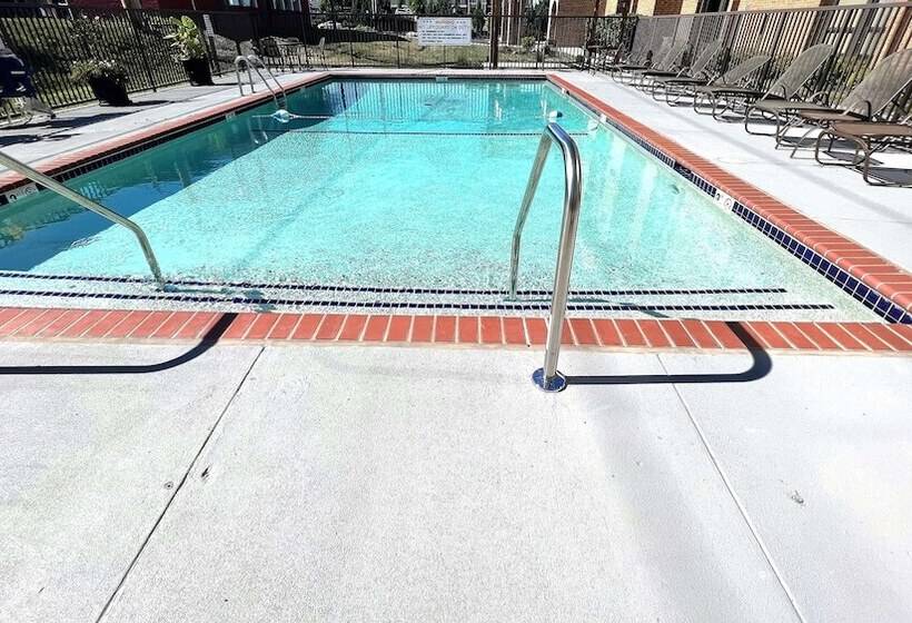 هتل Best Western Plus St. Louis Westwestport