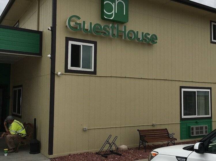 هتل Cheyenne Guest Inn