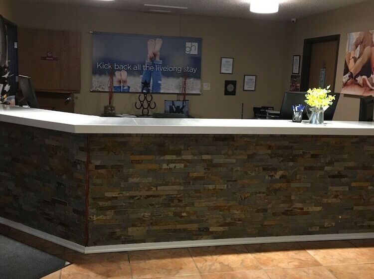 هتل Cheyenne Guest Inn