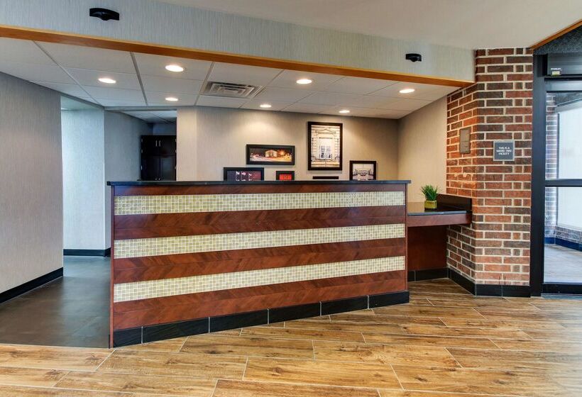 هتل Drury Inn And Suites Poplar Bluff