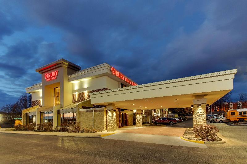 ホテル Drury Inn & Suites Poplar Bluff