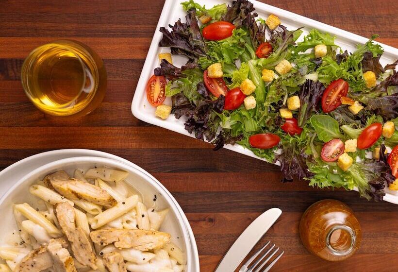 בית מלון כפרי Troy Inn & Suites