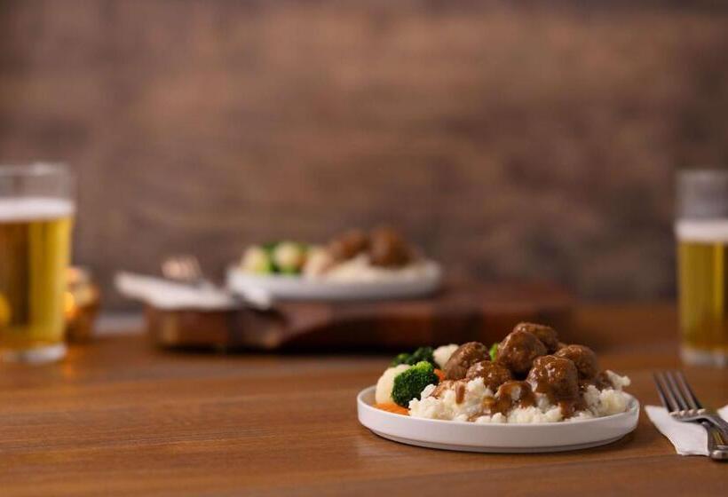 בית מלון כפרי Drury Inn & Suites Frankenmuth