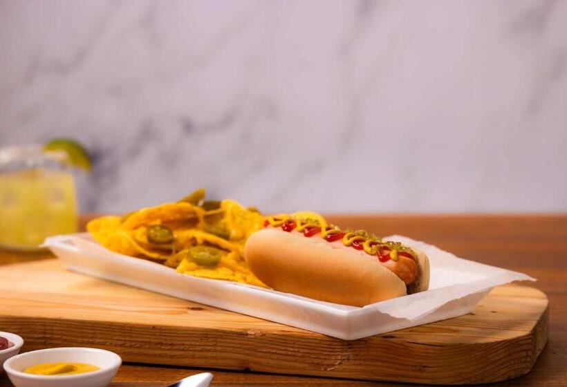 בית מלון כפרי Drury Inn & Suites Frankenmuth