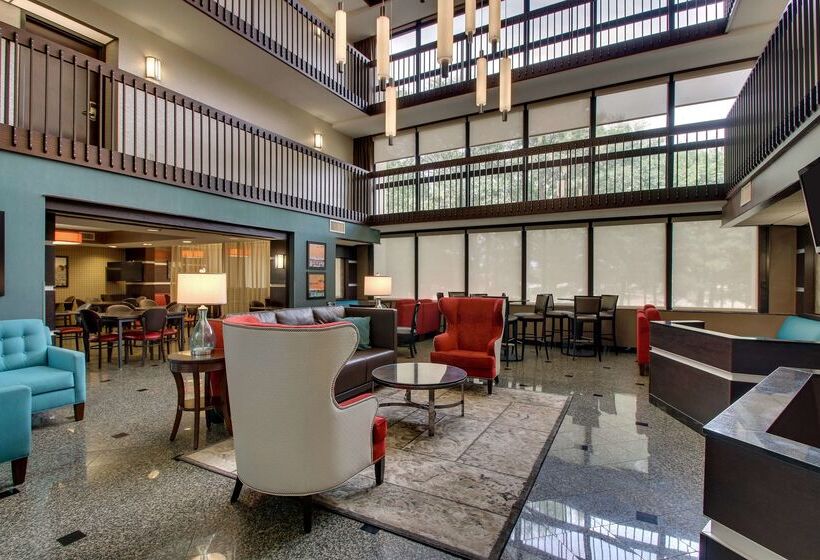 ホテル Drury Inn & Suites Houston The Woodlands