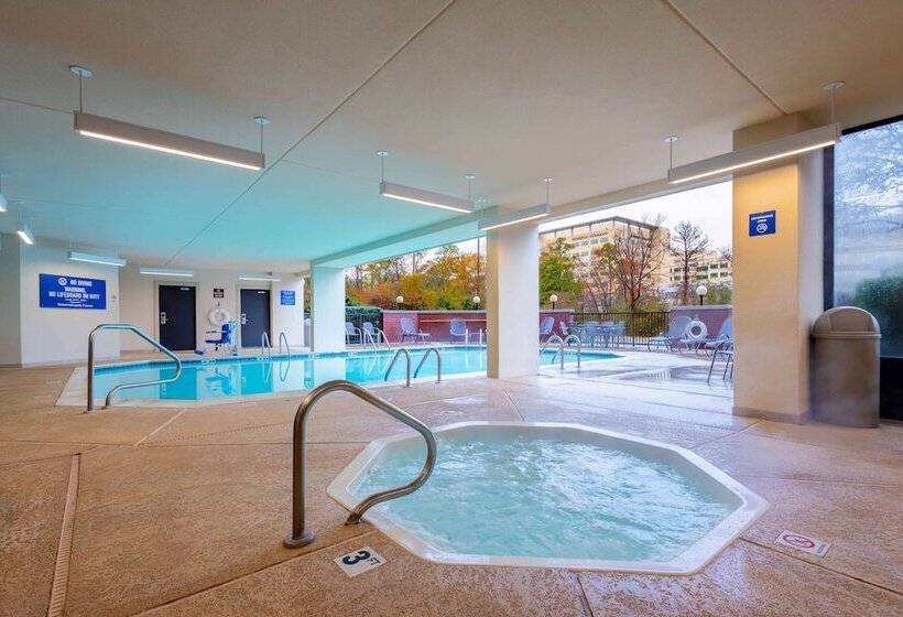 ホテル Drury Inn & Suites Houston The Woodlands