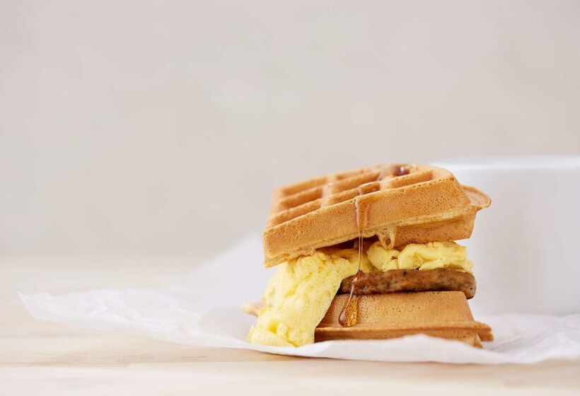 בית מלון כפרי Pear Tree Inn St Louis Convention Center