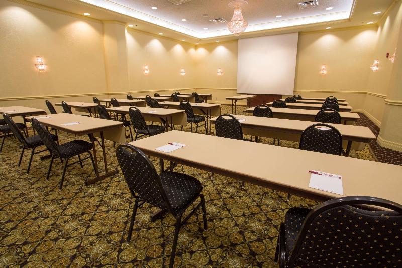 בית מלון כפרי Pear Tree Inn St Louis Convention Center