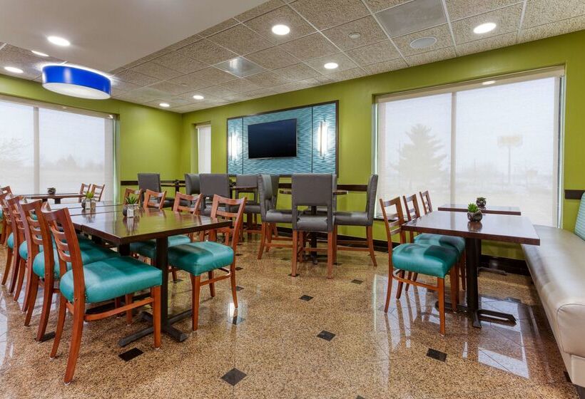 酒店 Heritage Inn & Suites St. Louis/fenton, Trademark By Wyndham