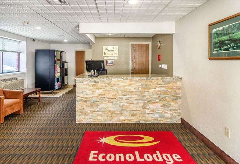 בית מלון כפרי Econo Lodge Cadillac