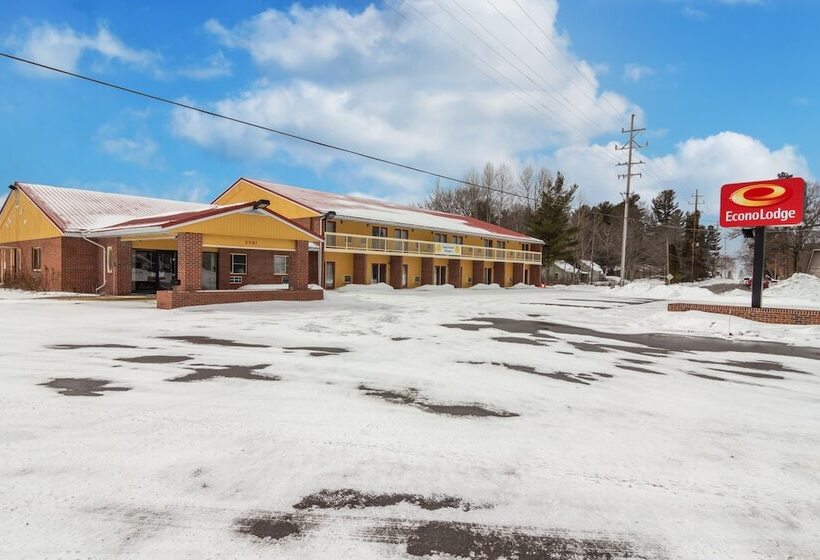 בית מלון כפרי Econo Lodge Cadillac