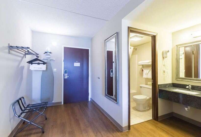 هتل Econo Lodge Harrisburg Southwest Of Hershey Area