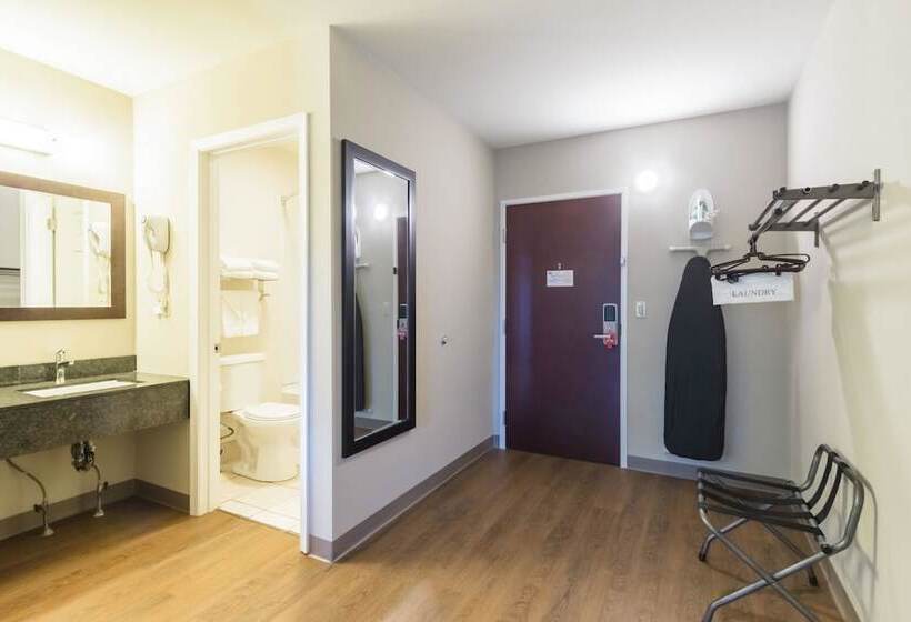 هتل Econo Lodge Harrisburg Southwest Of Hershey Area