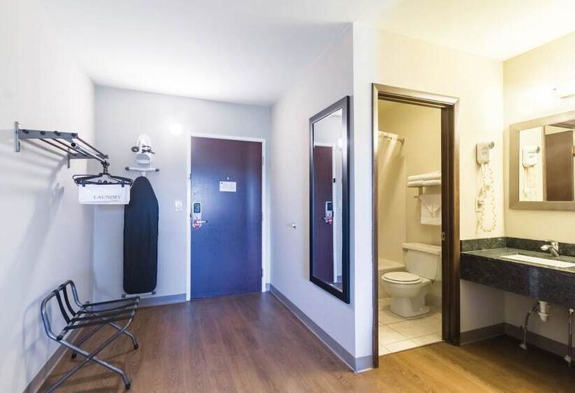 هتل Econo Lodge Harrisburg Southwest Of Hershey Area