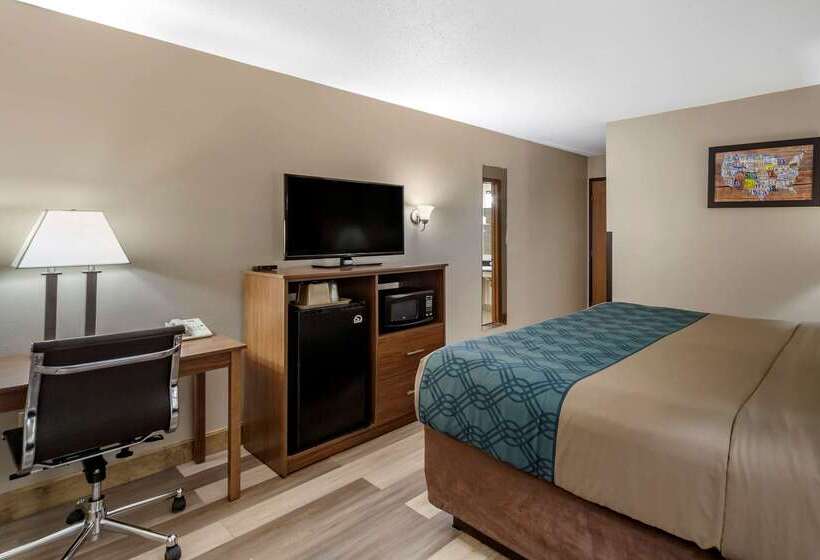 هتل Econo Lodge Hays I 70
