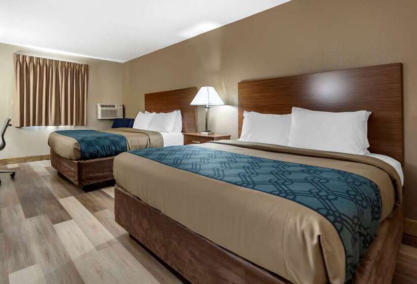 هتل Econo Lodge Hays I 70