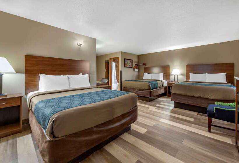 هتل Econo Lodge Hays I 70