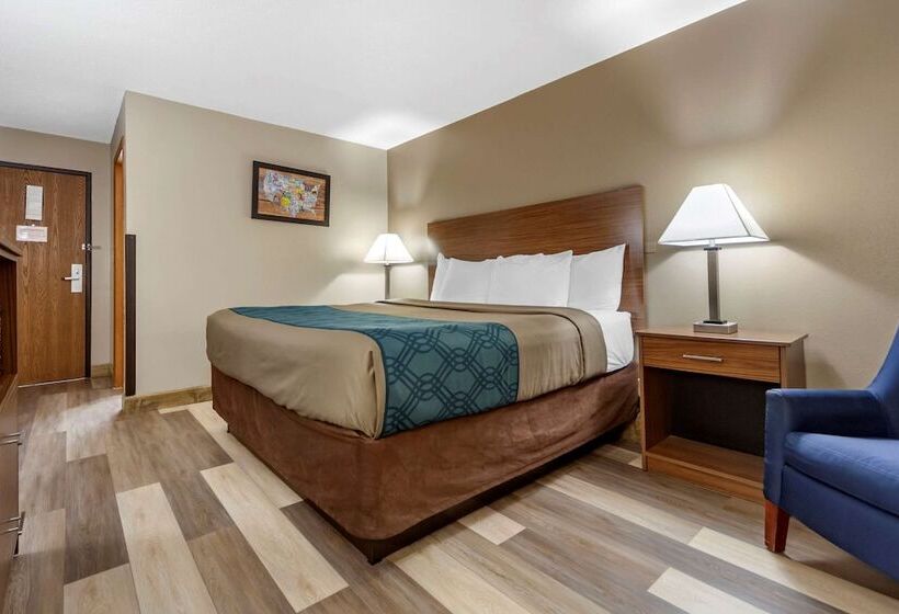 هتل Econo Lodge Hays I 70