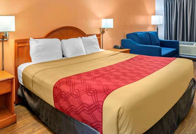 فندق Econo Lodge Inn & Suites