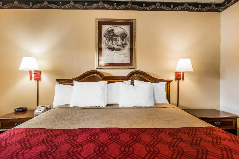 هتل Econo Lodge Macon