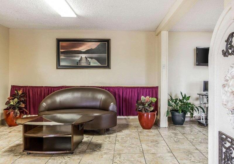 هتل Econo Lodge Macon