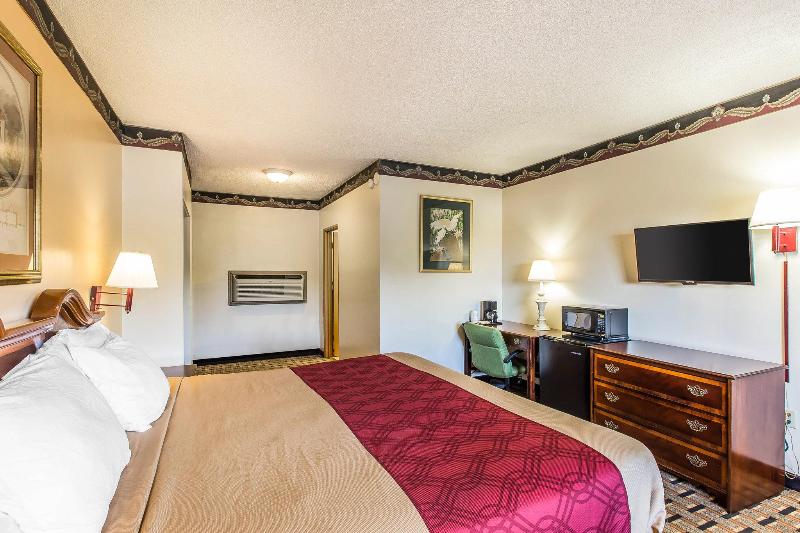 هتل Econo Lodge Macon
