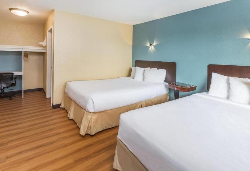 فندق Avenida   Oceanside Camp Pendleton