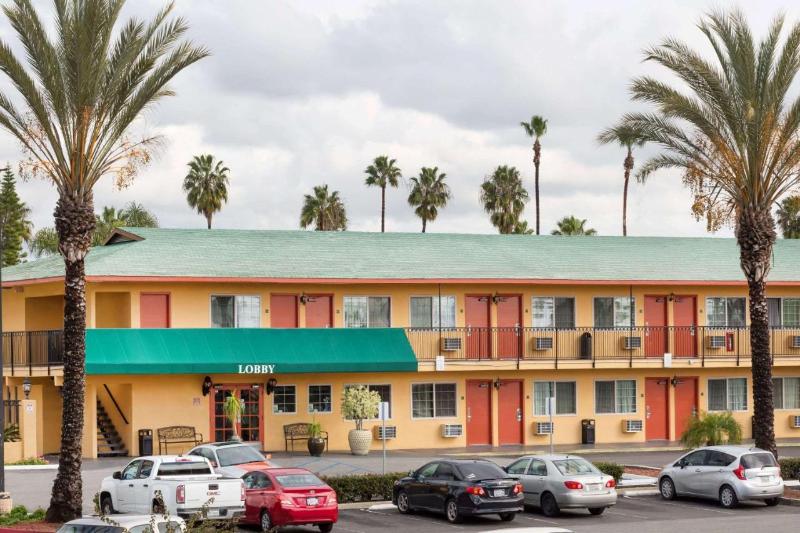 فندق Avenida   Oceanside Camp Pendleton