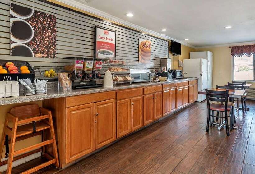 هتل Econo Lodge