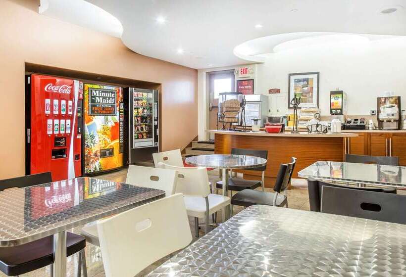 هتل Econo Lodge