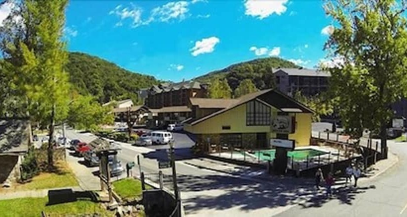 هتل Mountain House Inn