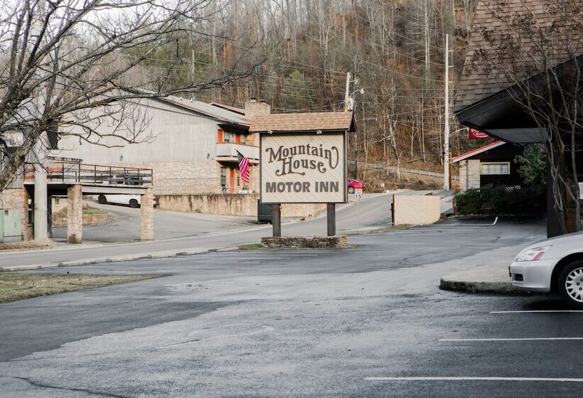 هتل Mountain House Inn