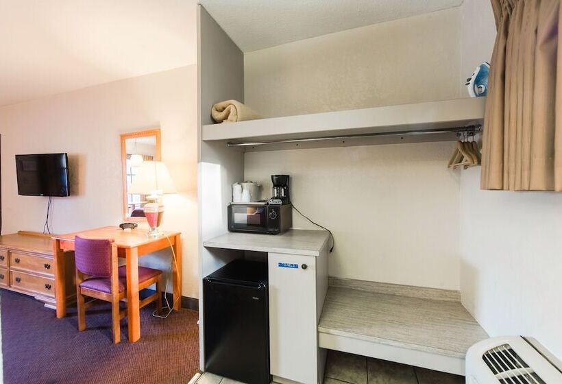 هتل Mountain House Inn