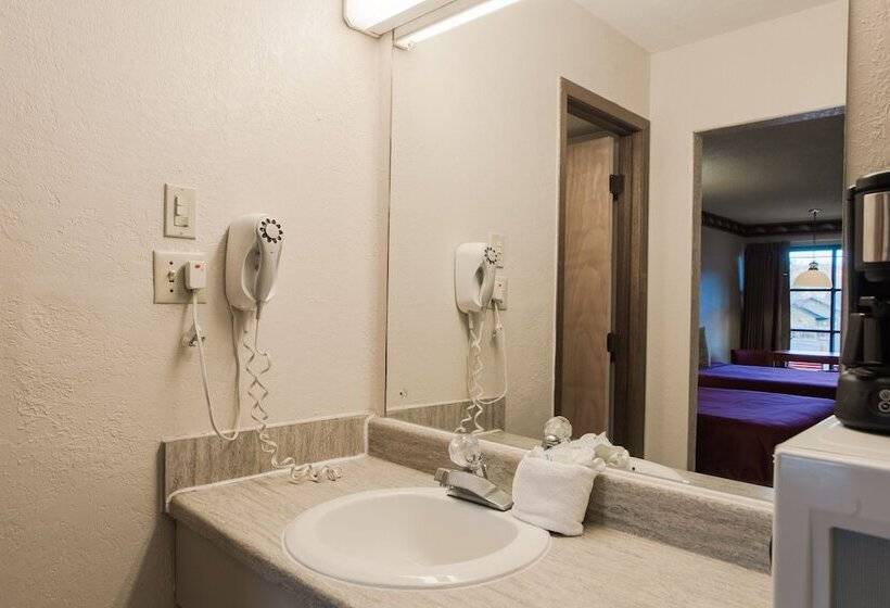 هتل Mountain House Inn