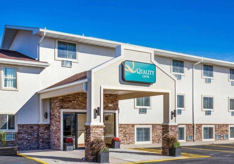 هتل Quality Inn