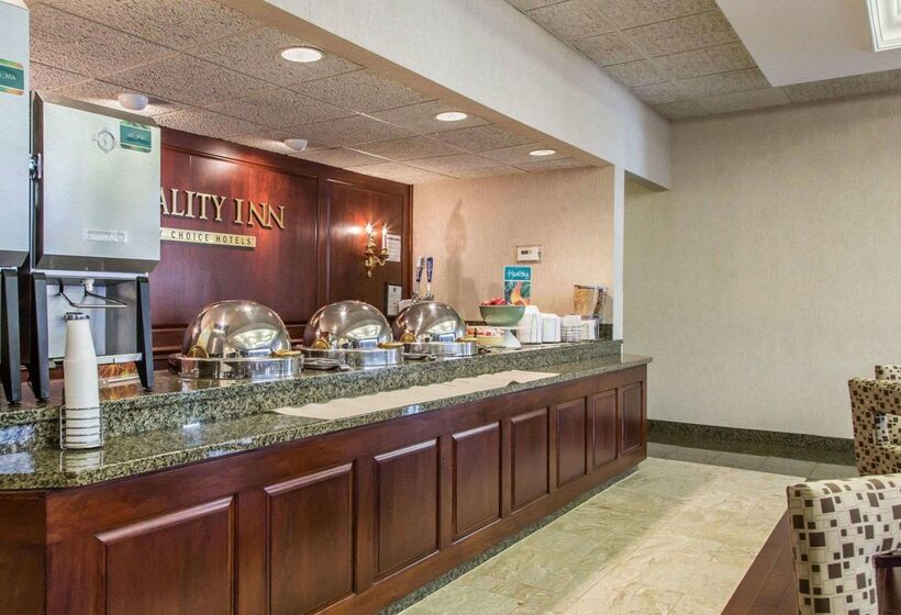 هتل Quality Inn Schaumburg  Chicago Near The Mall