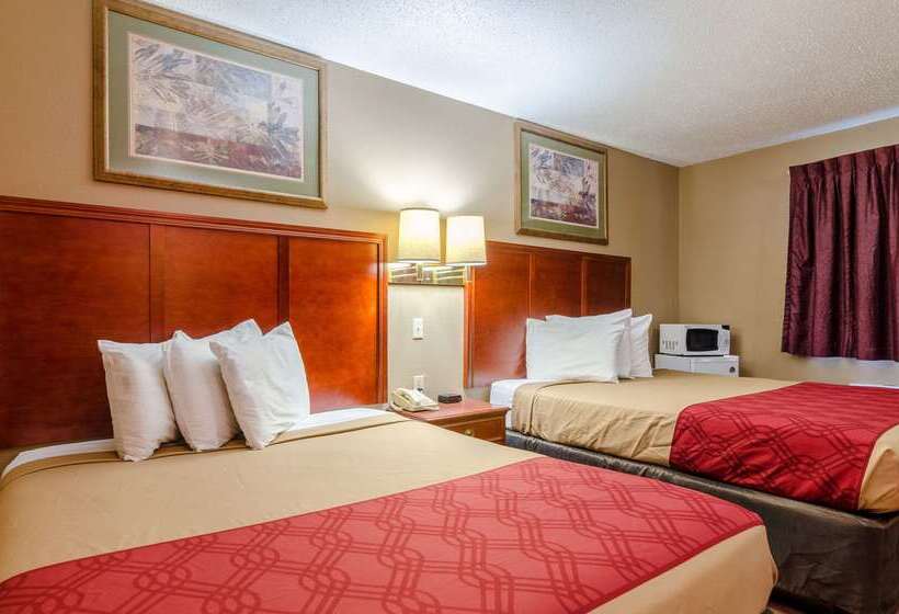 فندق Rodeway Inn Mitchell