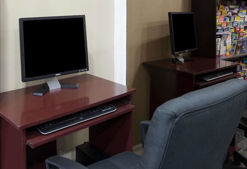 Super 8 By Wyndham San Diego Hotel Circle