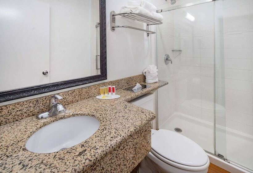 Super 8 By Wyndham San Diego Hotel Circle