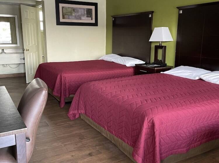 مُتل Driftwood Inn   Lake City