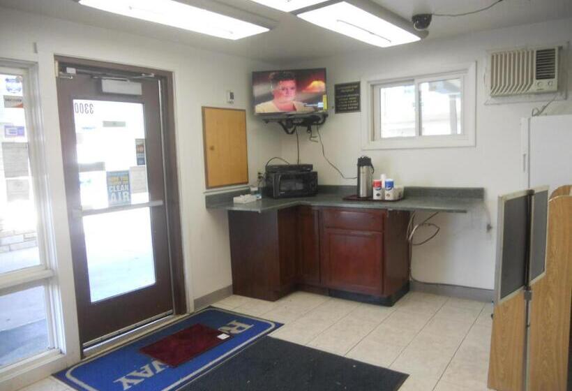 فندق على الطريق Rapids Inn & Suites
