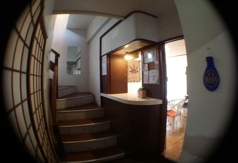 فندق صغير Guesthouse Base Okinawa