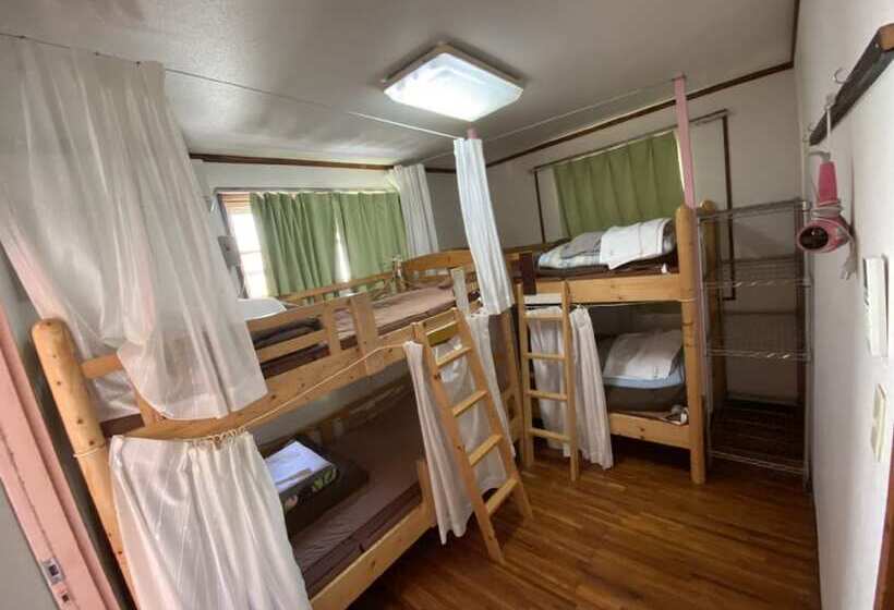 فندق صغير Guesthouse Base Okinawa