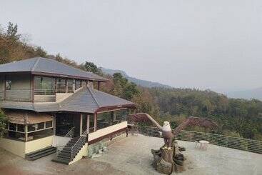 هتل Eagle Eye Resorts