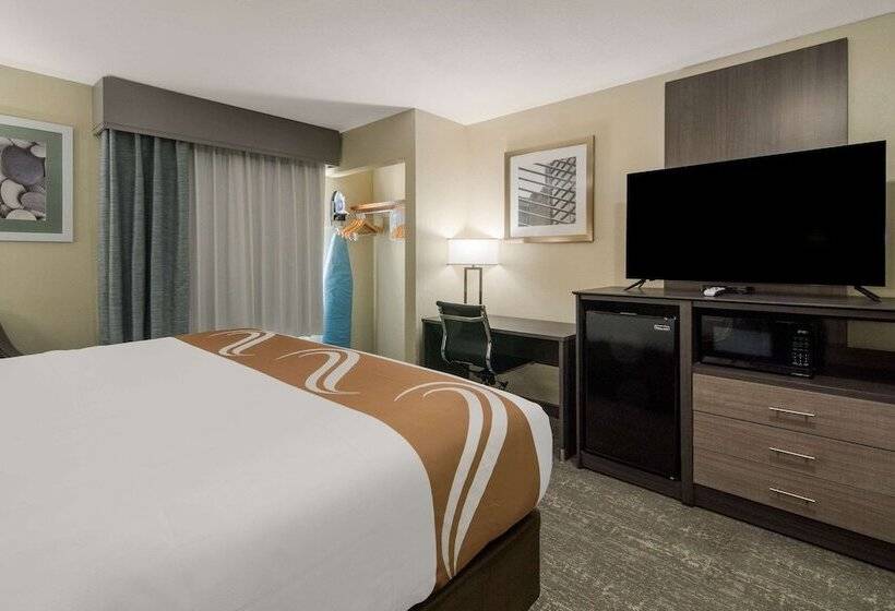 Hotel Quality Inn & Suites Roanoke Fort Worth North